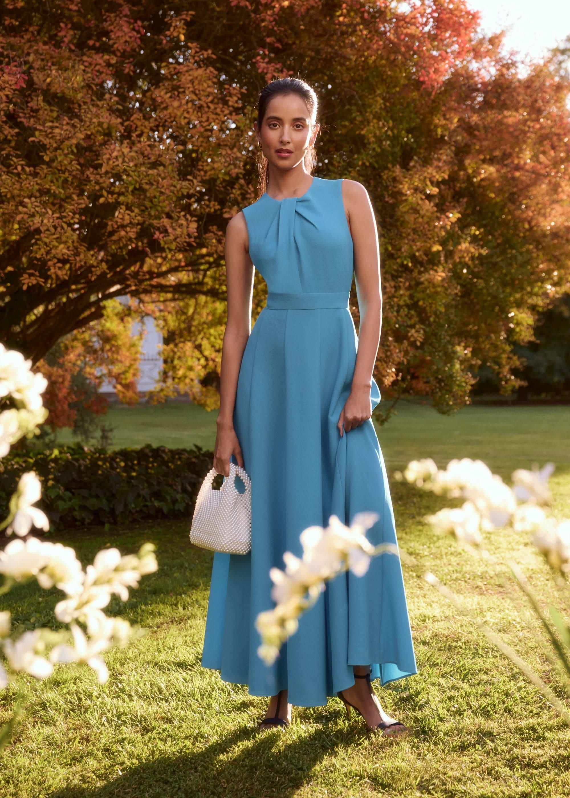 Jessa Twist Dress Outfit