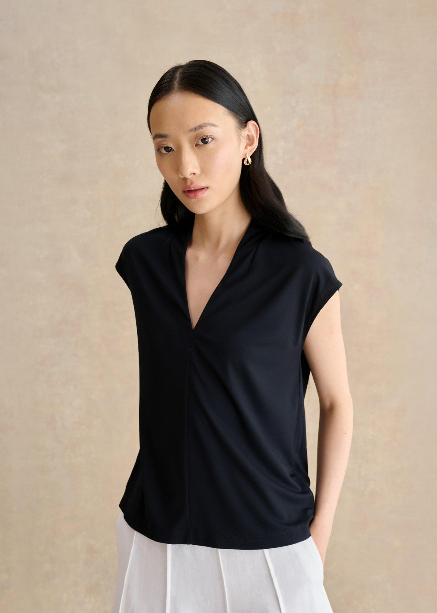 Katie V Neck Short Sleeve Top