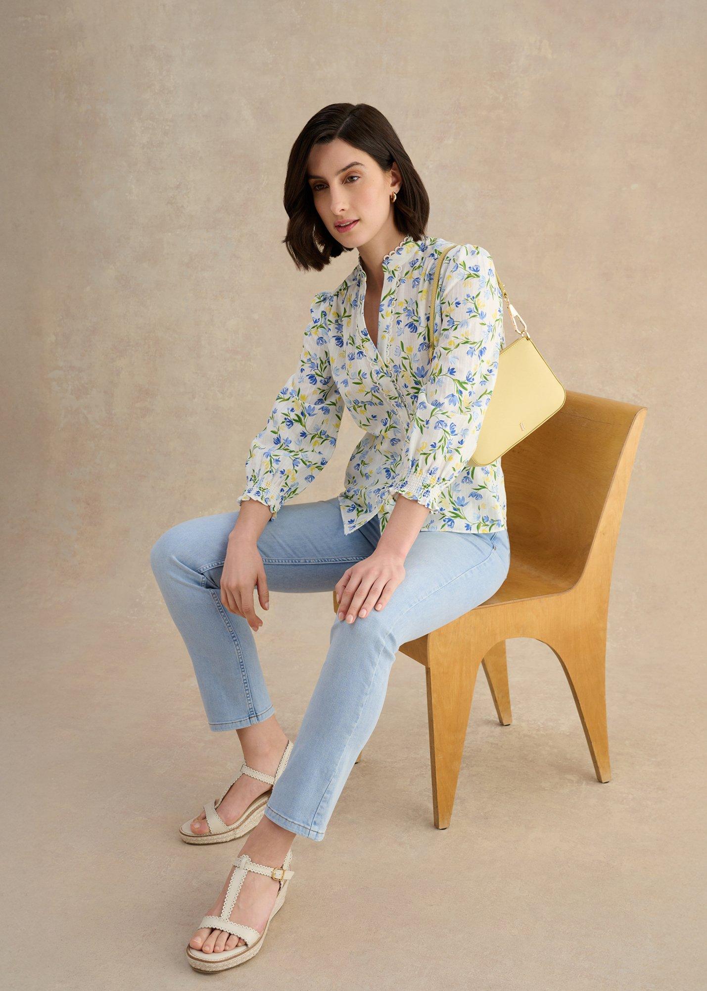 Macy Slim Jeans, Light Wash, hi-res