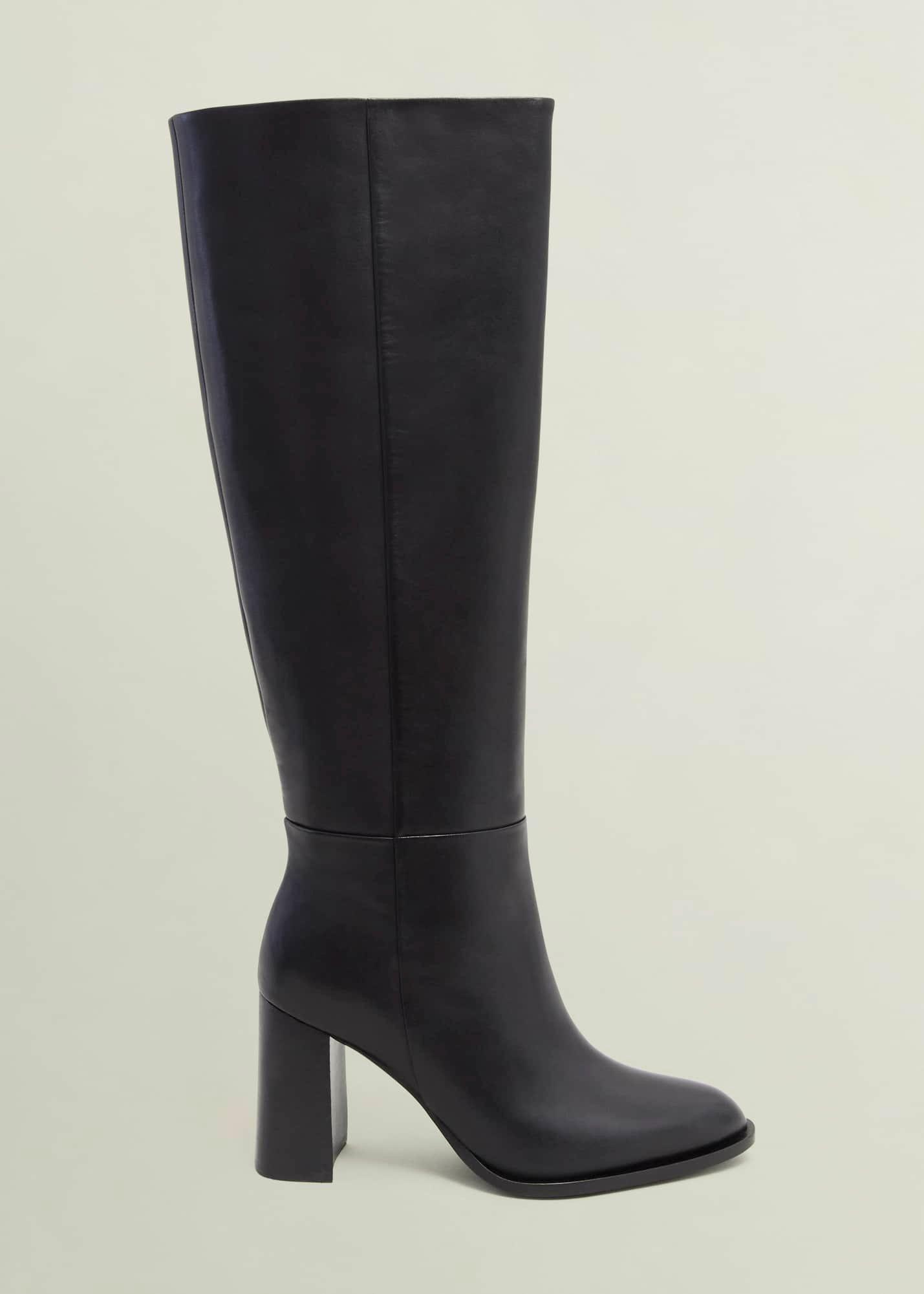 Prim Pull On Leather Boots